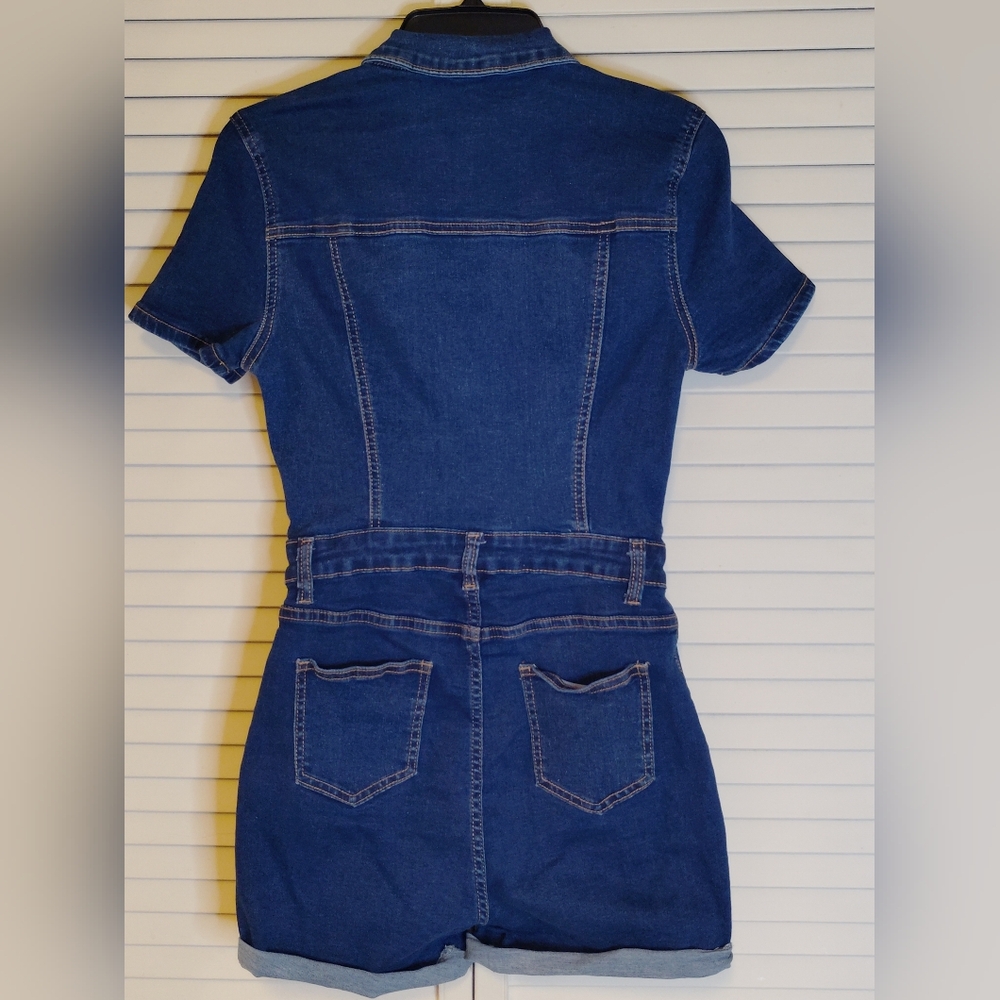 Women's Denim Short Sleeve Jumpsuit - Picture 4 of 6